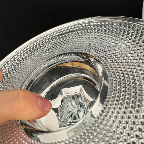 Vtg Round Small Clear Glass Dish Candy Trinket Heart Center Handle Textured READ - Picture 9 of 10